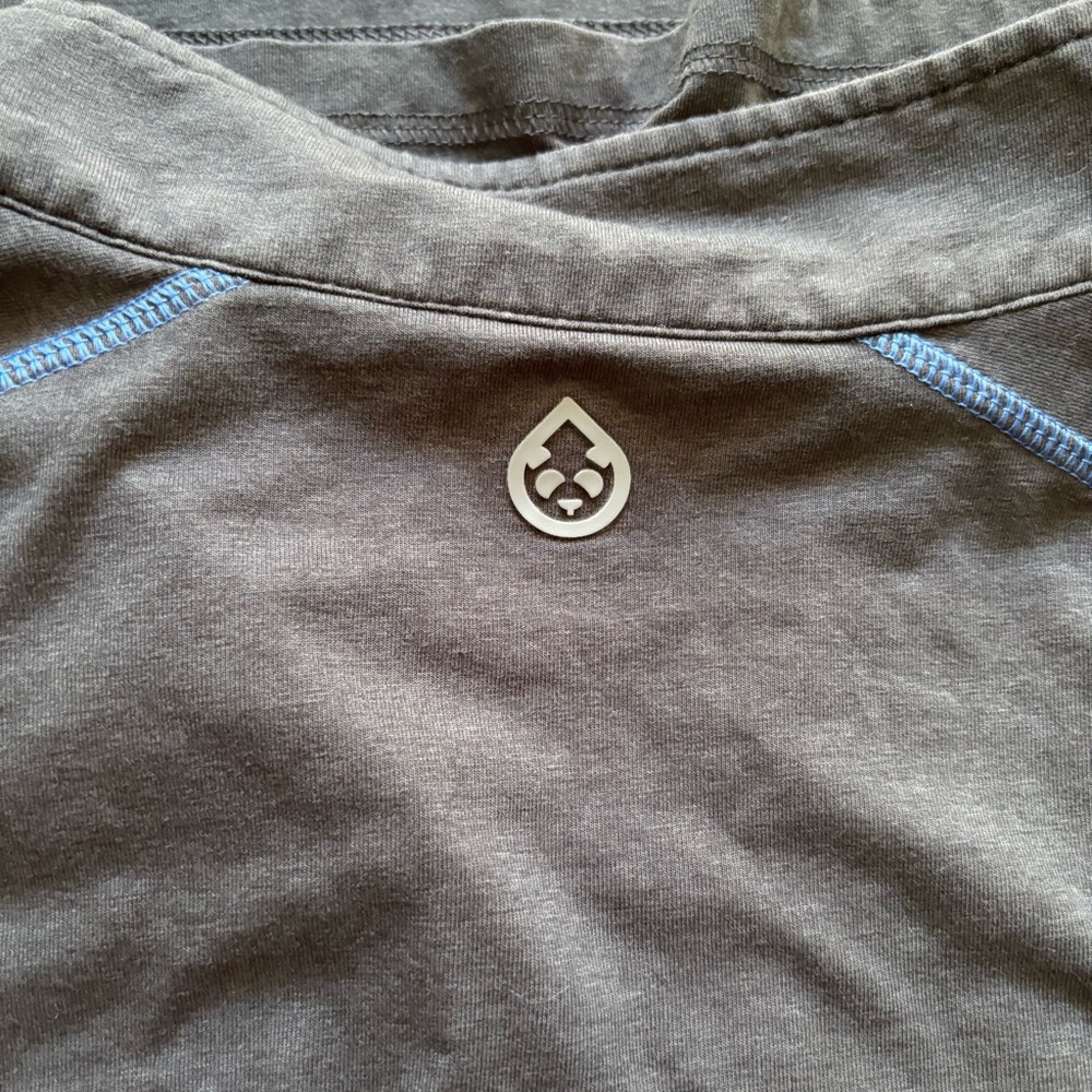 Tasc Mens XL Dark Gray Performance Pullover 1/4‎ Zip Bamboo Stretch Casual Golf - Picture 10 of 10